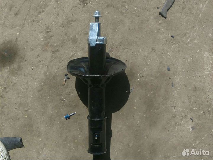 Амортизатор газовый передний mitsubishi lancer4