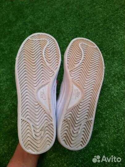 Кроссовки nike р-р 33,5