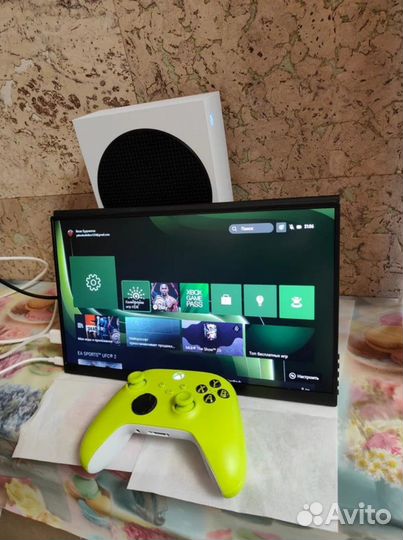 Портативный 14-дюймовый монитор Full HD