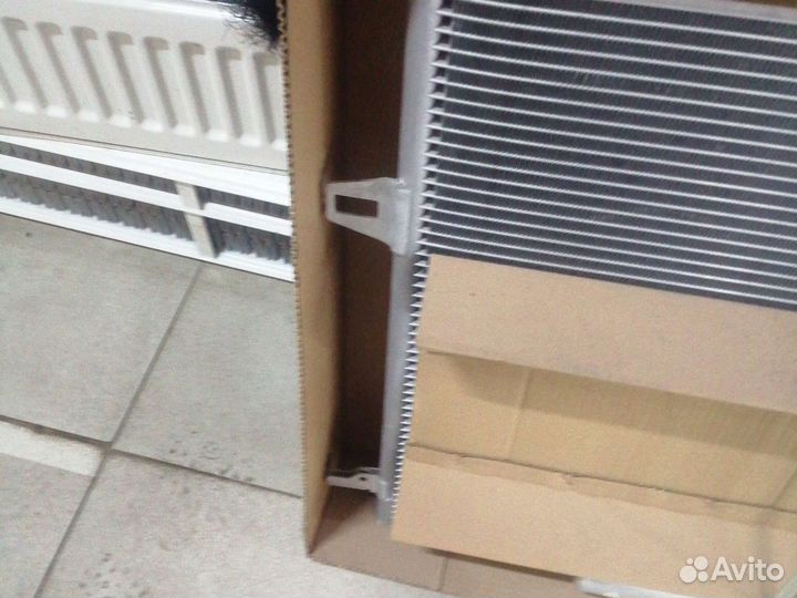 Радиатор кондиционера на Мерседес мл164