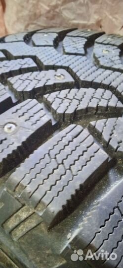 Bridgestone Blizzak Spike-02 SUV 215/65 R16 98