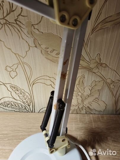 Лампа настольная