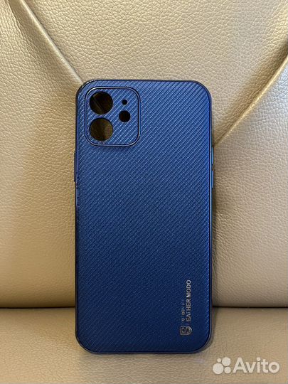Противоударный чехол «под карбон» на iPhone 12