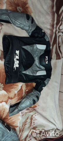 Мотокостюм