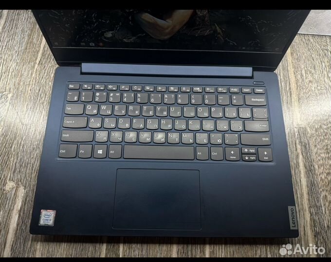 Lenovo i3-8145U/IPS/4Гб/128 SSD/1000 HDD