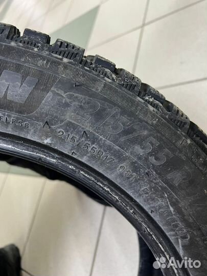 Michelin X-Ice North 4 215/55 R17