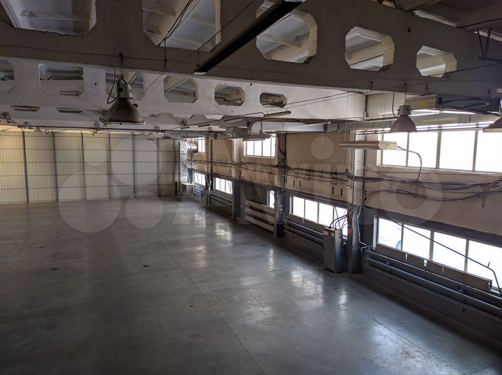 Складское помещение, 1371 м²