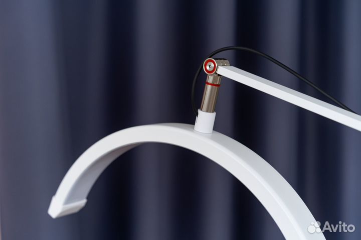 Бестеневая лампа на струбцине