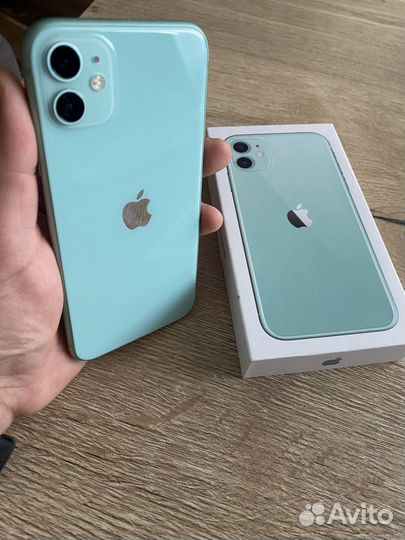 iPhone 11, 64 ГБ