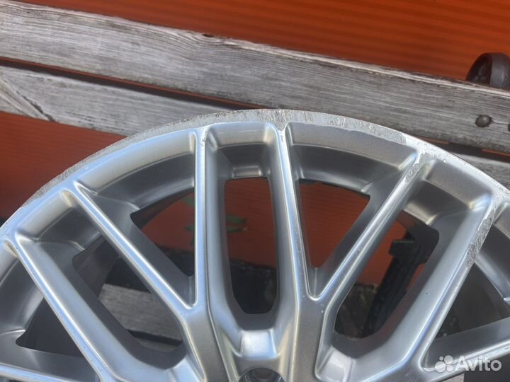 Оригинальный диск R18 от Audi A4 B8