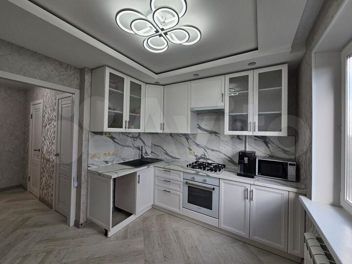 2-к. квартира, 50,7 м², 8/10 эт.