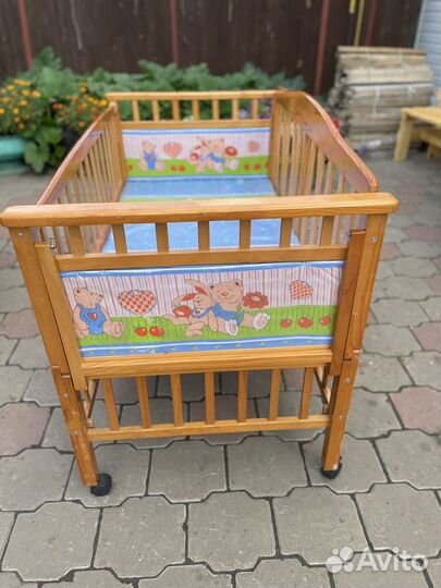 Детская кроватка