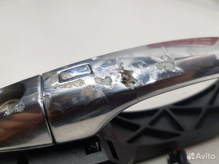 Ручка двери наружная (передняя левая) в сборе