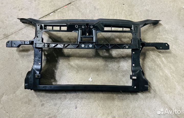 Passat B6 05- панель передняя