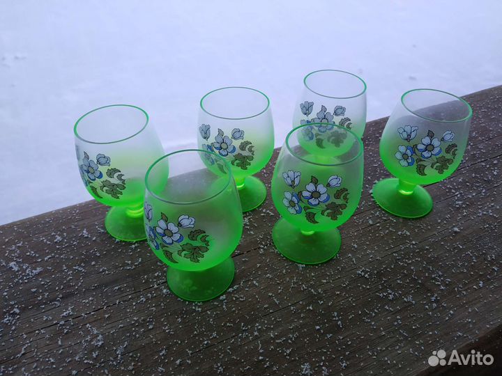 Рюмки 6шт зелёное стекло