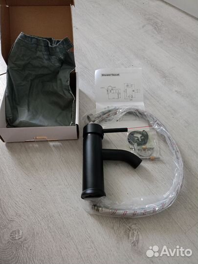 Смеситель для раковины новый