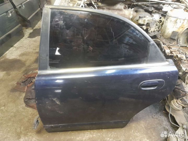 Задние двери на mazda хедоs6