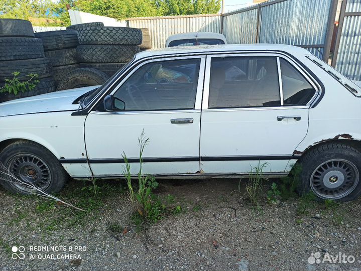 Дверные карты bmw e23