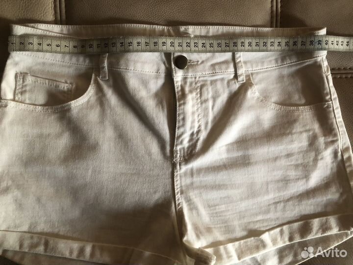 Шорты белые, джинсовые