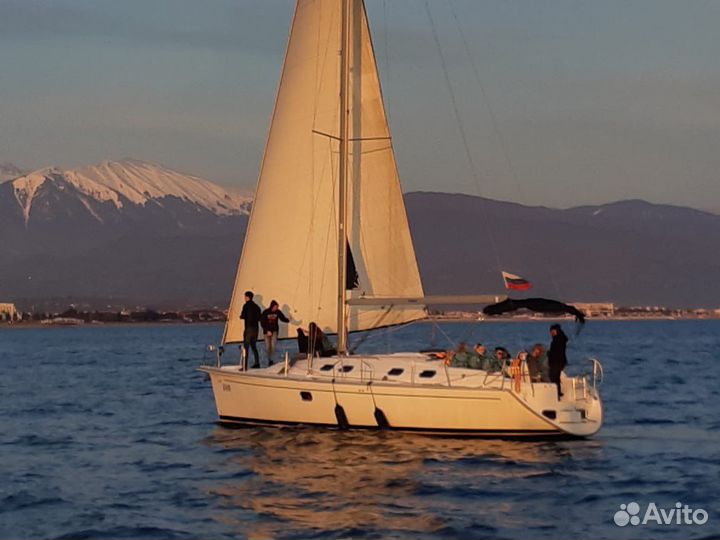 Морская прогулка / аренда яхт