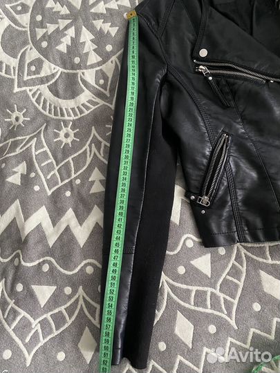 Одежда женская (куртка, пиджак, юбка)