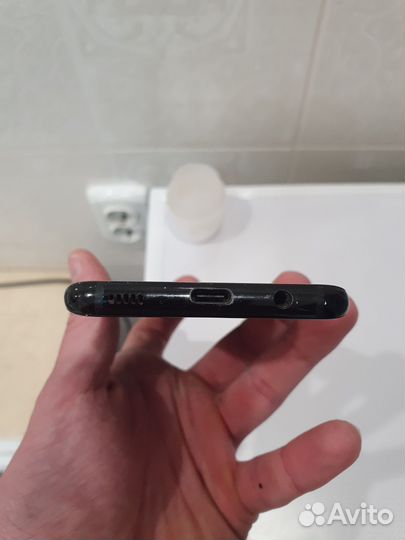 Samsung Galaxy S8, 4/64 ГБ