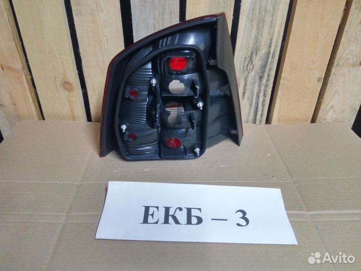 Фонарь правый Octavia A5 2008-2013