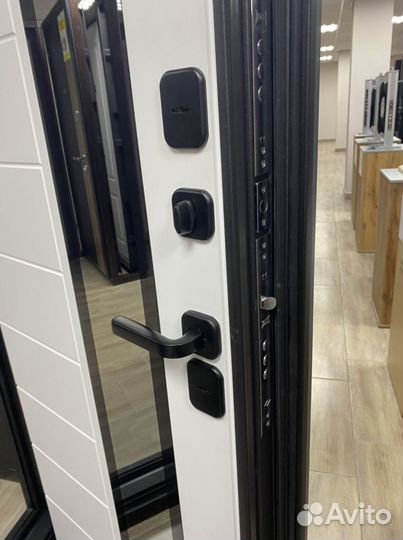 Уличная дверь c терморазрывом 12,5 см Люксор #1