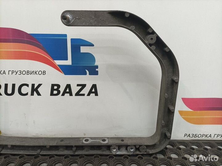 Кронштейн крыла передний левый