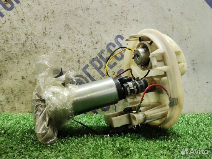 Бензонасос Toyota Avensis универсал 1.8 1zzfe 2001