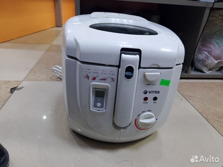 Фритюрница Vitek VT-1531