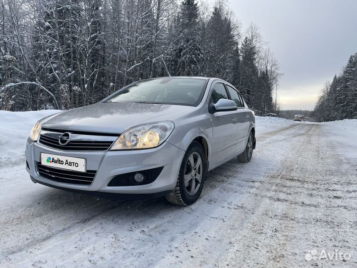 Opel Astra 1.6 МТ, 2012, 122 012 км