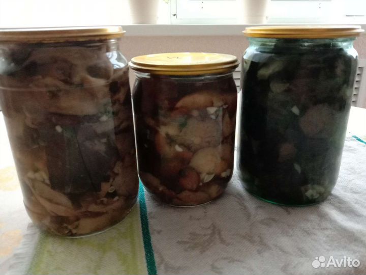 Грибы маринованные