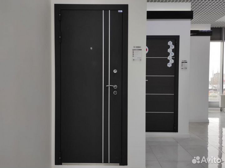 Входная дверь