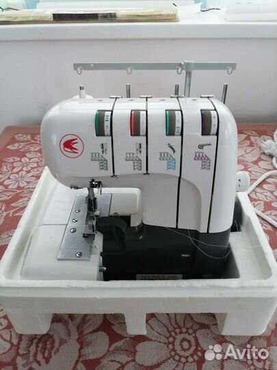 Продаётся оверлок и швейная машина