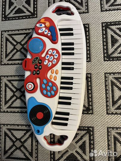 Детское музыкальное пианино