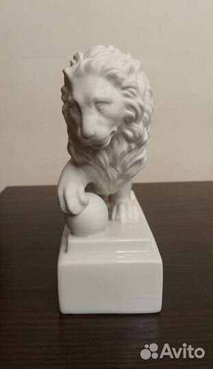 Фарфоровые статуэтки лфз