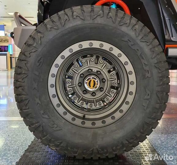 Maxxis Razr AT 285/70 R17 117T