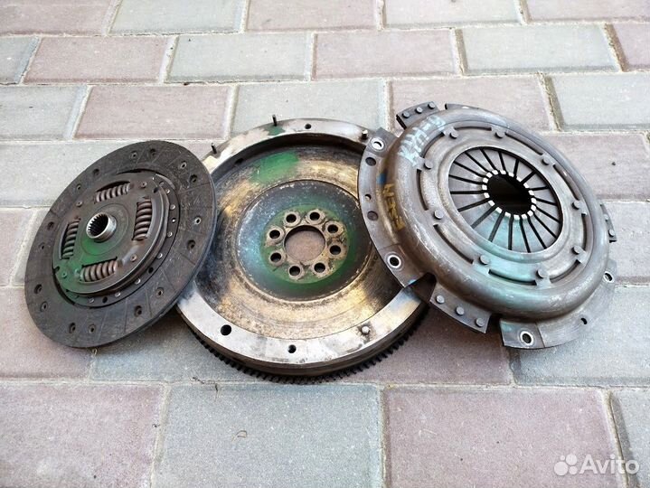 Audi 200 2.2 035105271R Сцепление Одномассовое