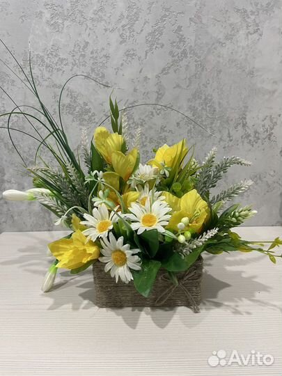 Цветочные композиции из искусственных цветов