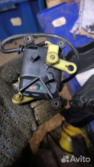 Сервопривод заслонки отопителя Bosch 0132801003