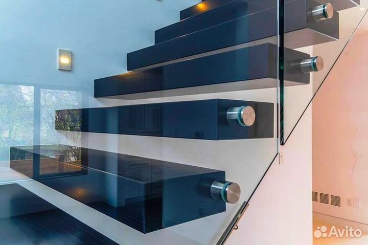 Ограждения для лесниц из стекла