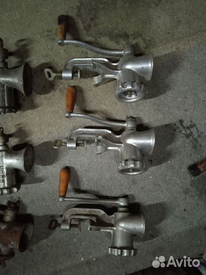 Коллекция старых мясорубок