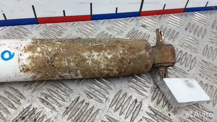 Амортизатор передний Jeep Grand Cherokee WJ (1999