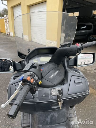 Suzuki SkyWave 650