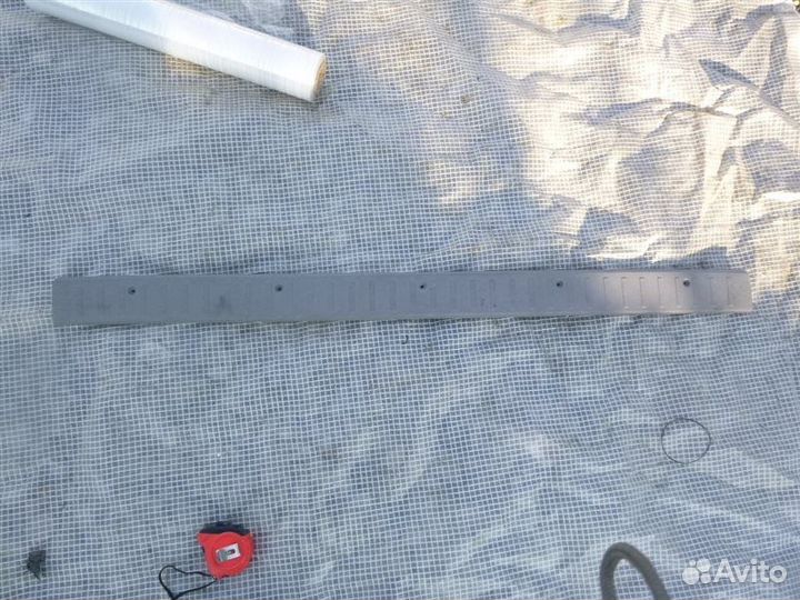 Накладка замка багажника Toyota Hilux Surf GRN215