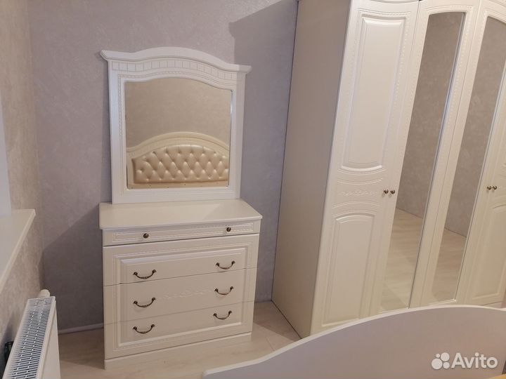 Спальный гарнитур Венера беж с 5 дв. шкафом