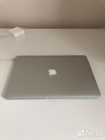 Macbook Pro Retina 15.4 2015