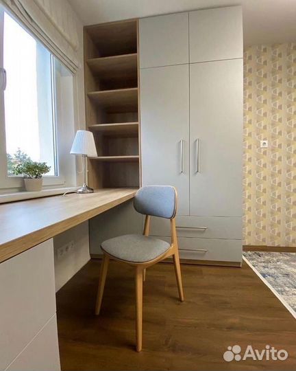 Рабочая зона с шкафом