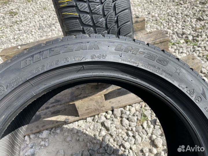 Bridgestone Blizzak LM-25 225/45 R17